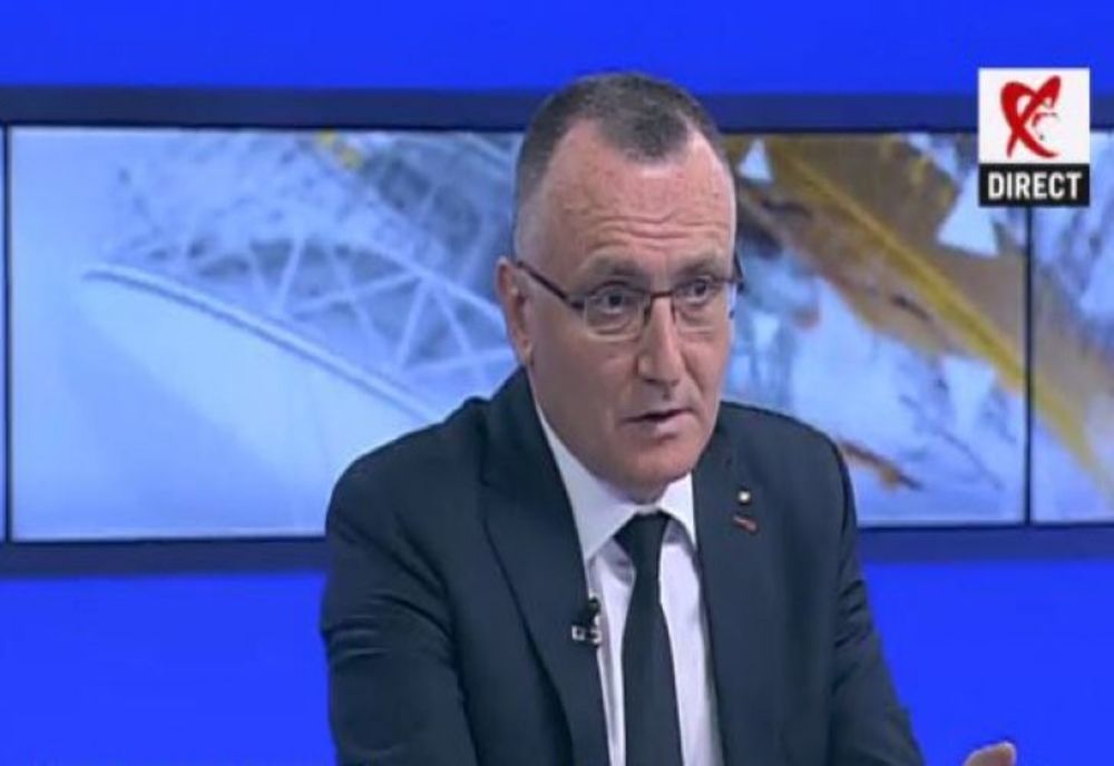 Cîmpeanu: Elevii vor merge la școală la toamnă 