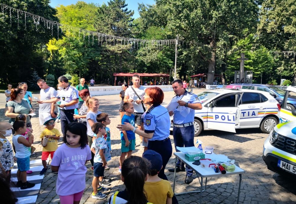 Copiii s-au bucurat de întâlnirea cu polițiștii 
