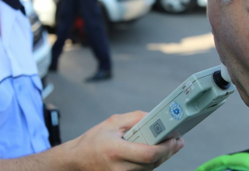 Puțin după ora 8 dimineață depistat la volan cu o alcoolemie de 0.41 mg/l alcool pur în aerul expirat