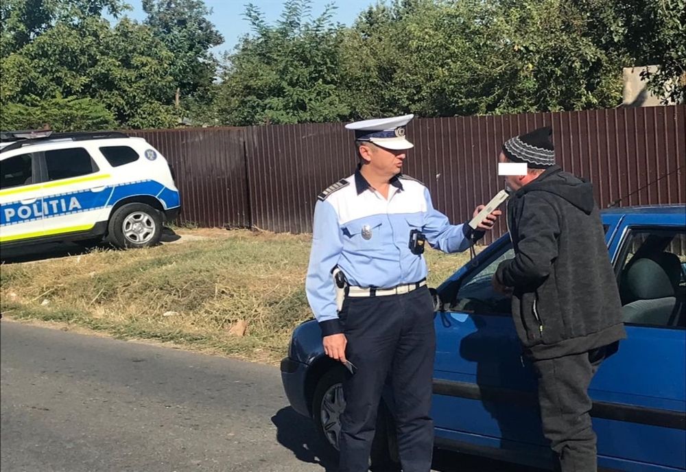 Polițiștii au acționat cu precădere pentru depistarea conducătorilor auto care conduc vehicule, pe drumurile publice, sub influența băuturilor alcoolice sau substanțelor psihoactive