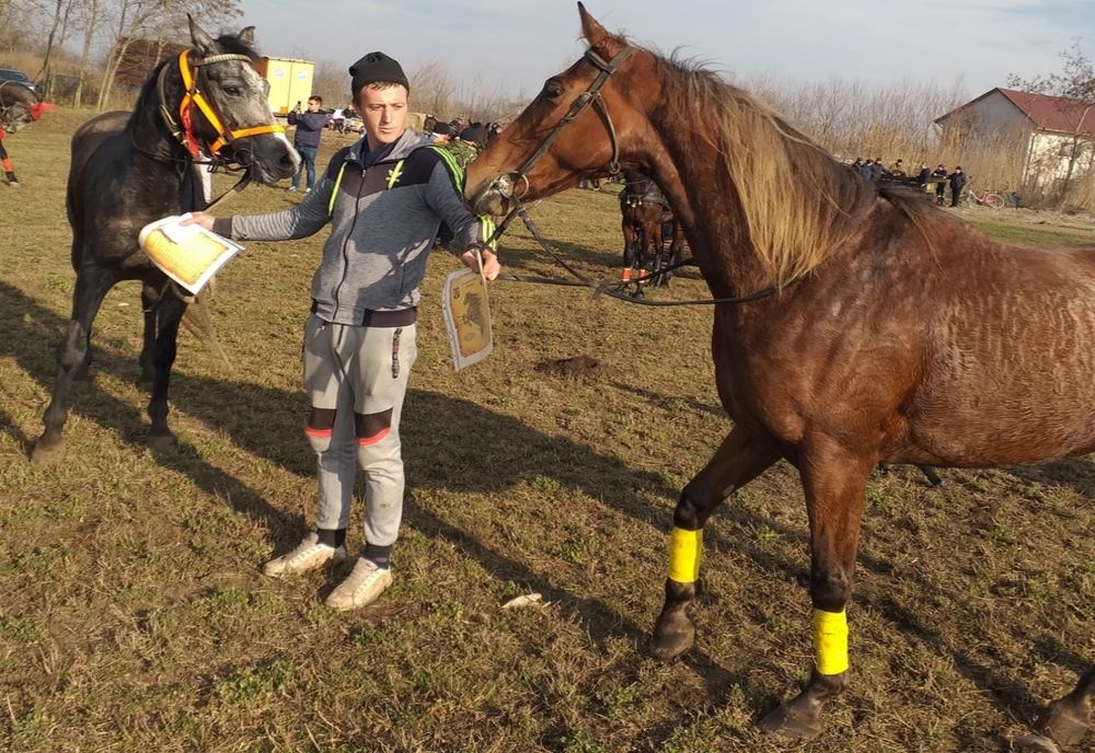 De Bobotează, la Cazasu s-a desfășurat tradiționala cursă a cailor