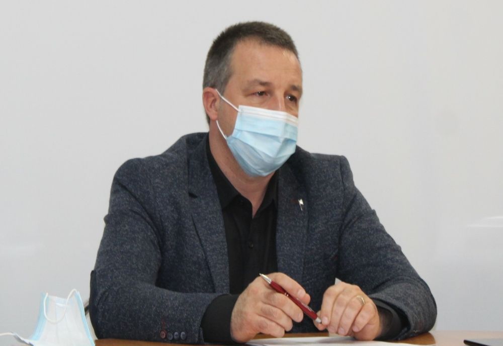 Primarul Brăilei anunță că va demola garajele dintre blocuri și va construi parcări