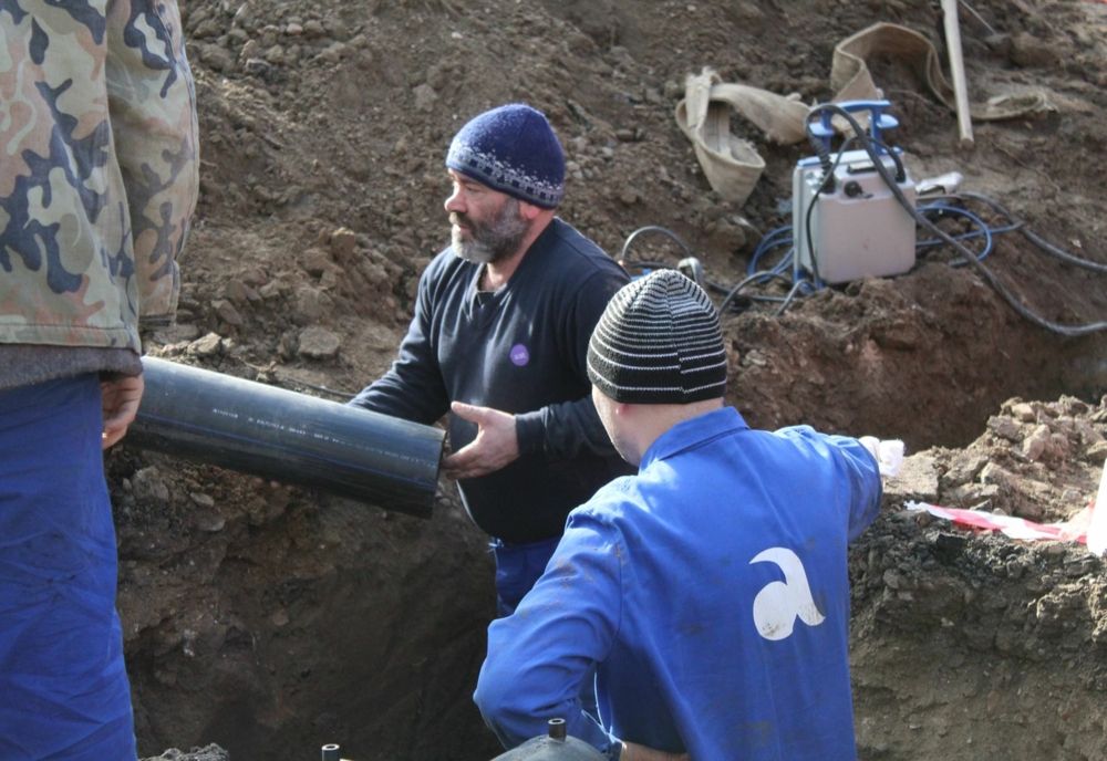 Executarea unor lucrări de modernizare a rețelei de apă întrerupe furnizarea apei potabile în unele zone din municipiul Brăila