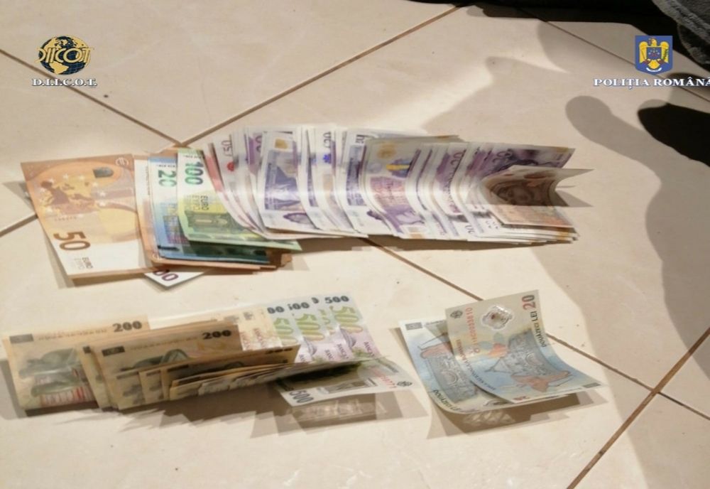 Grupare infracțională specializată în trafic de droguri de mare risc destructurată