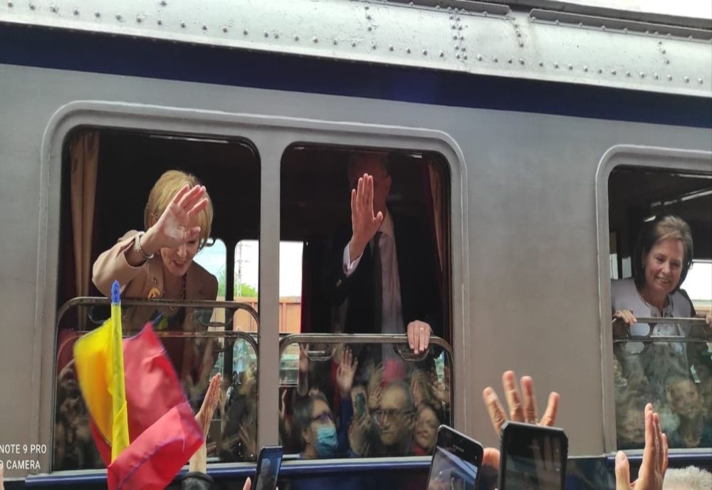 Familia regală a oprit în Gara Brăila pentru 15 minute