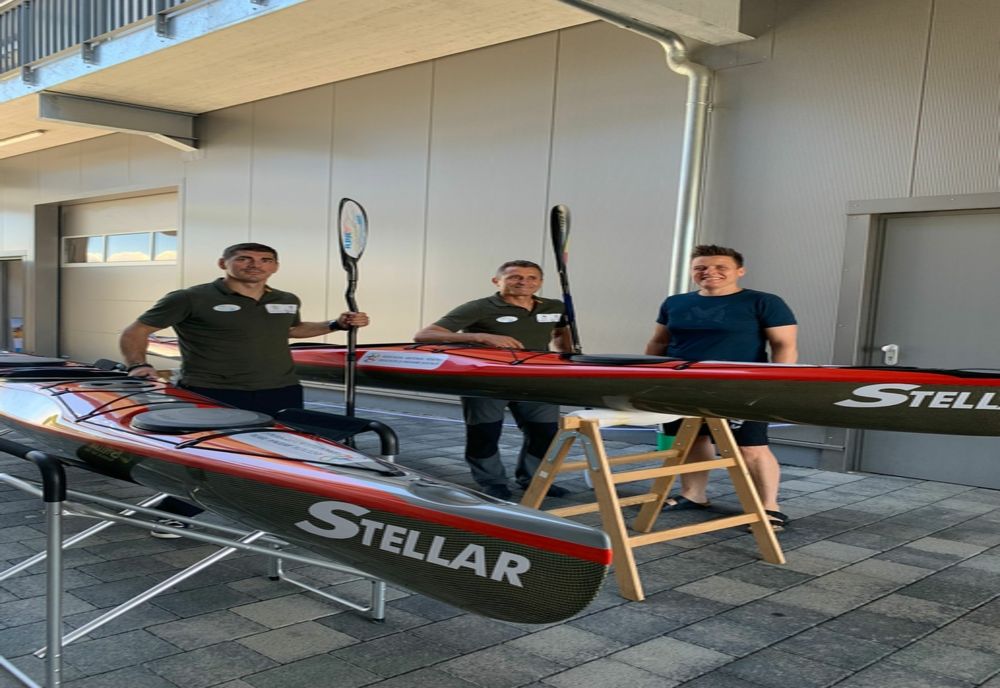 Doi temerari români străbat 2600 km cu caiacul pe Dunăre până la Marea Neagră