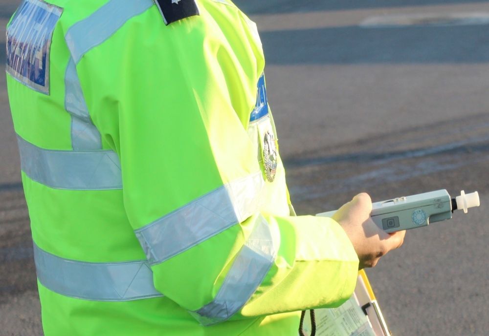 Cercetat penal pentru conducere autoturismului având o îmbibație alcoolică de 1,59 mg/l alcool pur în aerul expirat