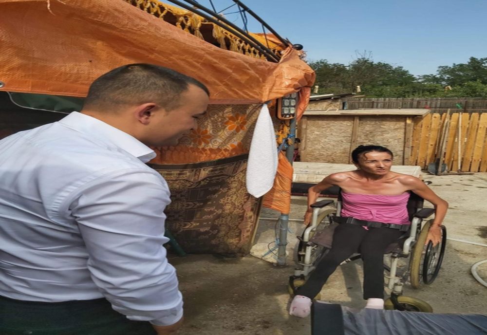 Deputatul Popa a cumpărat din indemnizația de parlamentar un cărucior electric pentru o femeie cu dizabilități din Surdila Găiseanca