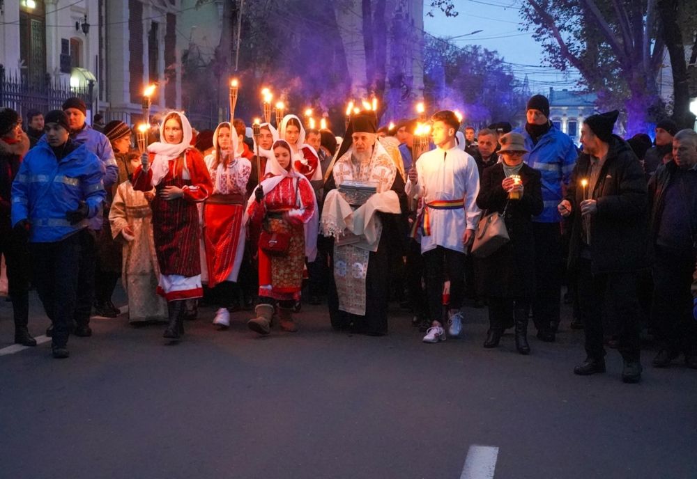 Procesiune cu sfintele moaşte în municipiul Brăila