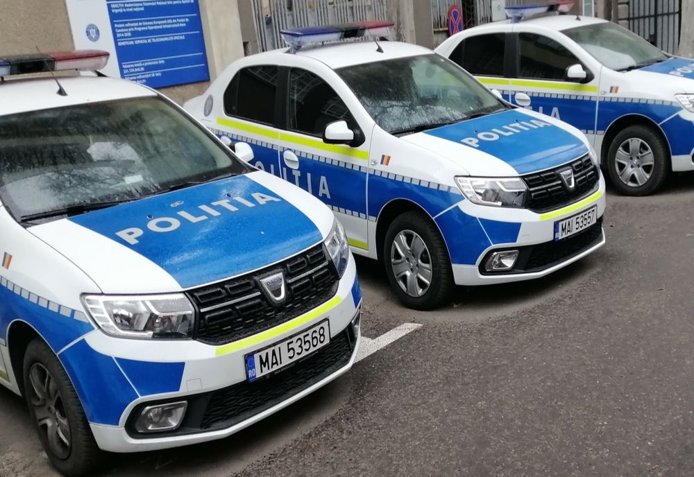 Comercializa articole vestimentare din portbagajul mașinii 