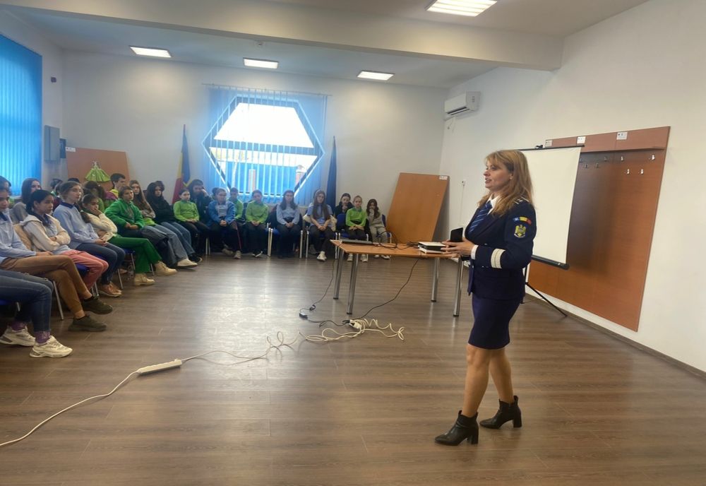 Echipa prefecturii Brăila a deschis seria acțiunilor premergătoare Zilei Instituției Prefectului cu vizite la Primăriile Vădeni și Cazasu, în cadrul Caravanei Prefecturii