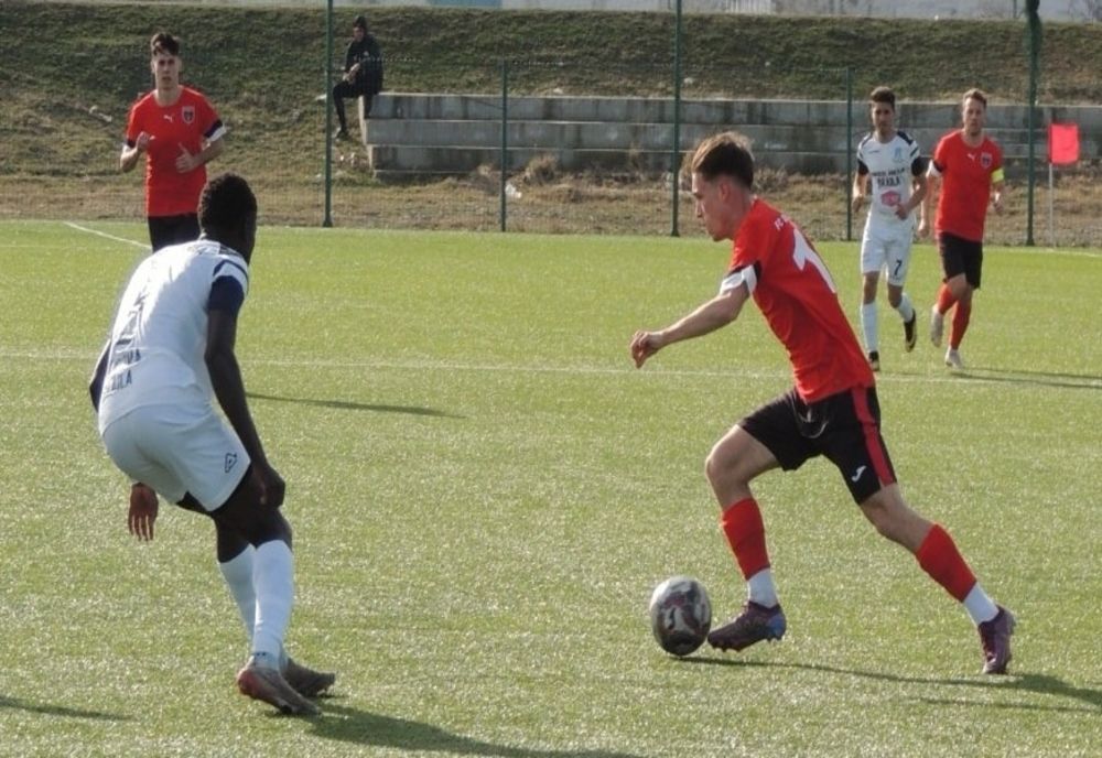 Dacia Unirea Brăila a marcat 3 goluri, dar a fost învinsă cu 5-3 de Dinamo Bacău