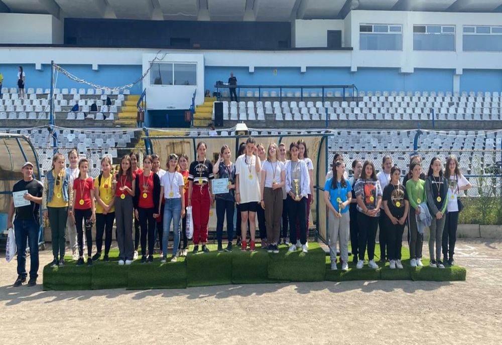 Pe Stadionul Municipal Brăila s-a desfășurat faza județeană a concursului cercurilor tehnico-aplicative de elevi “Prietenii pompierilor”