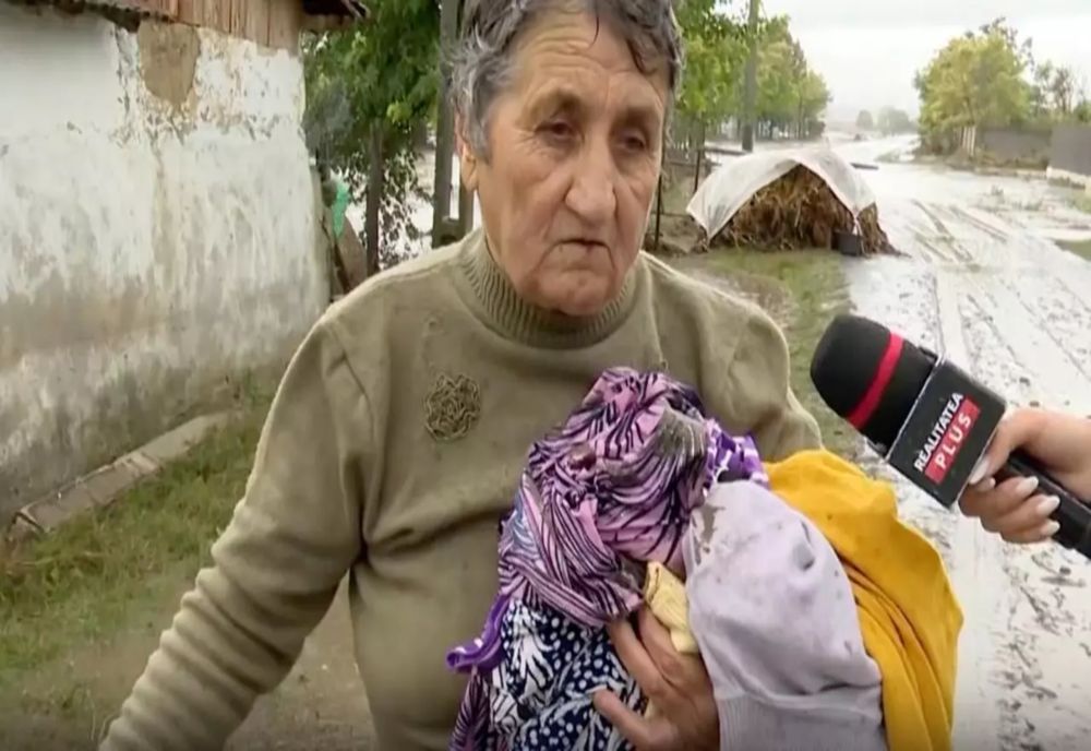 DEZASTRU ÎN CONSTANȚA, APA A INTRAT ÎN CASELE OAMENILOR