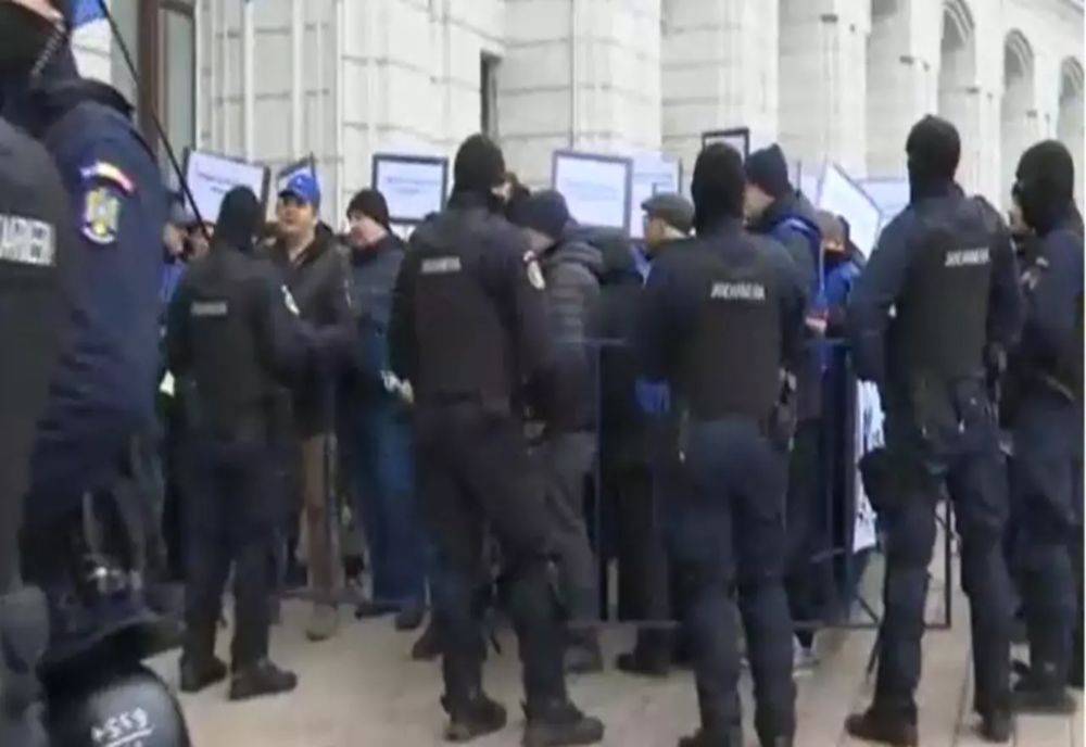 Protest cu scântei la Ministerul Finanțelor