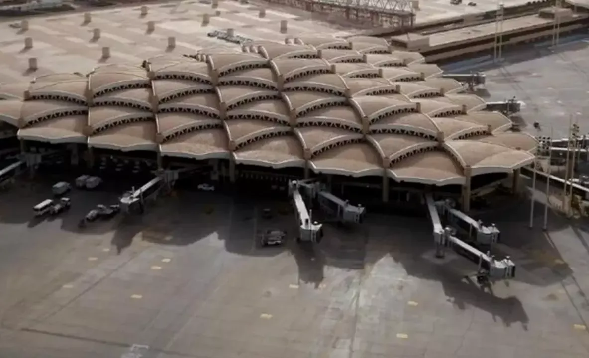 Riad, singura rută de scăpare din Orientul Mijlociu: cât costă zborurile spre București