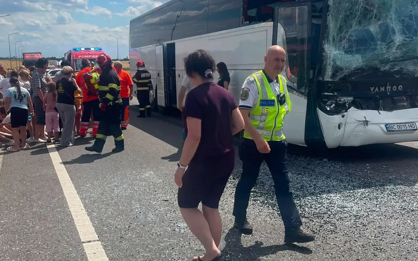 Accident grav în Călărași între un autocar cu peste 60 de persoane și un TIR. A fost activat Planul Roșu