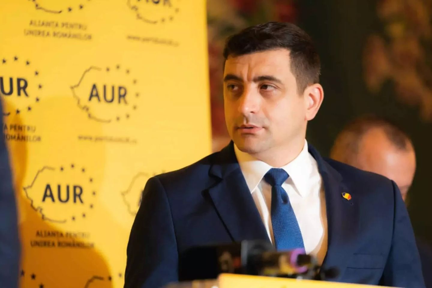 George Simion: „Au inventat o criză ca să vândă companiile profitabile ale statului”