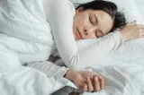 Cum să ai un somn odihnitor în timpul caniculei. Temperatura ideală pentru dormitor: recomandările specialiștilor