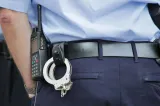 Bărbat arestat după ce a amenințat un polițist și a spus că va incendia sediul Poliției. Procurorii îl acuză de ultraj