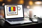 SMS-ul care te sperie cu o amendă falsă de circulație. Noua fraudă care imită Ghișeul.ro și îți poate goli contul