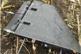 Fragmente dintr-un obiect posibil dronă, descoperite pe un câmp din Brăila. Zona a fost securizată