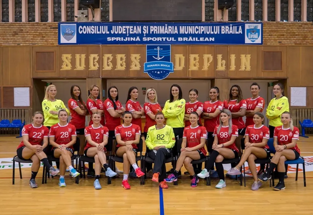 Sesiune foto cu jucătoarele Dunării Brăila