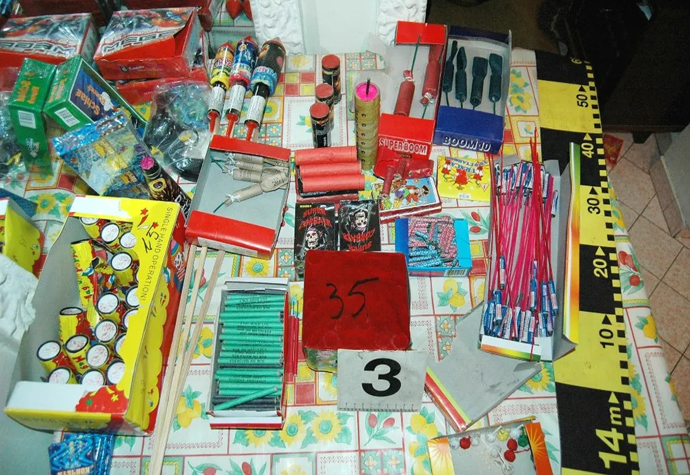 Peste 64 tone de articole pirotehnice confiscate de polițiști în ultima lună