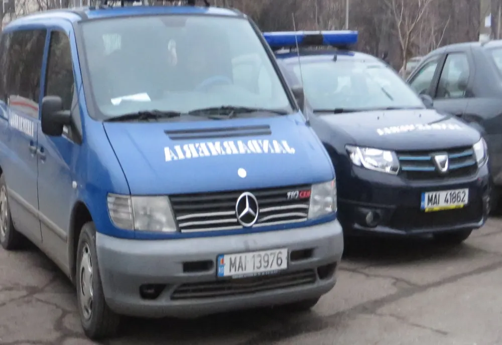 Depistați de jandarmi la pescuit ilegal