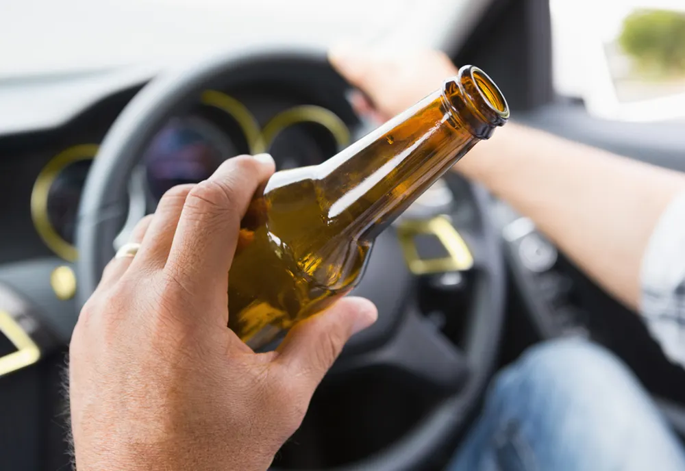 Sticla și volanul i-au adus un dosar penal unui bărbat din Brăila