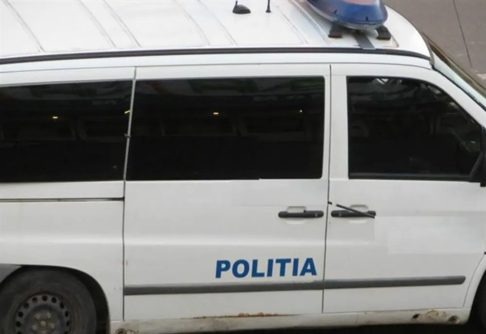 Urmărit la nivel național pentru o condamnare privind comiterea infracțiunii de evaziune fiscală, prins de polițiști în comuna Unirea