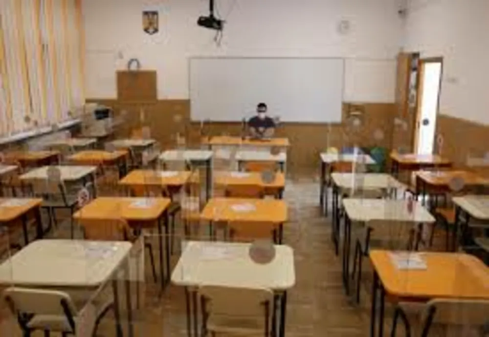 Toate școlile din municipiul Brăila trec la scenariul galben de desfășurare a cursurilor