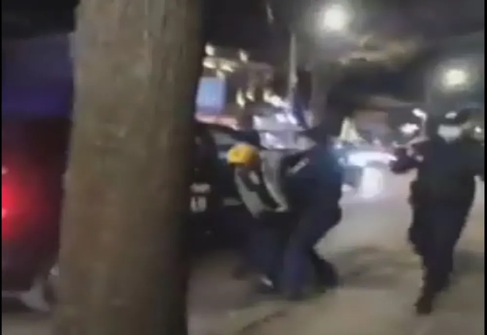 La protestul de aseară jandarmii au legitimat 23 de persoane și au sancționat o singură persoană