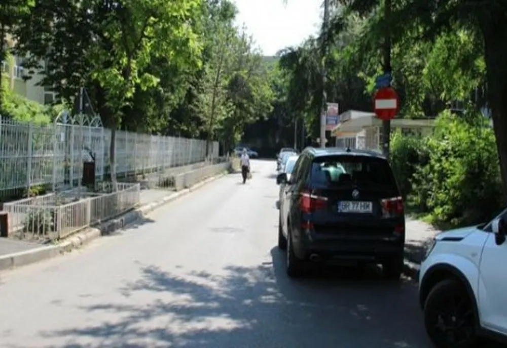 Polițiștii locali agresați verbal de un șofer care a intrat pe un tronson cu sens unic