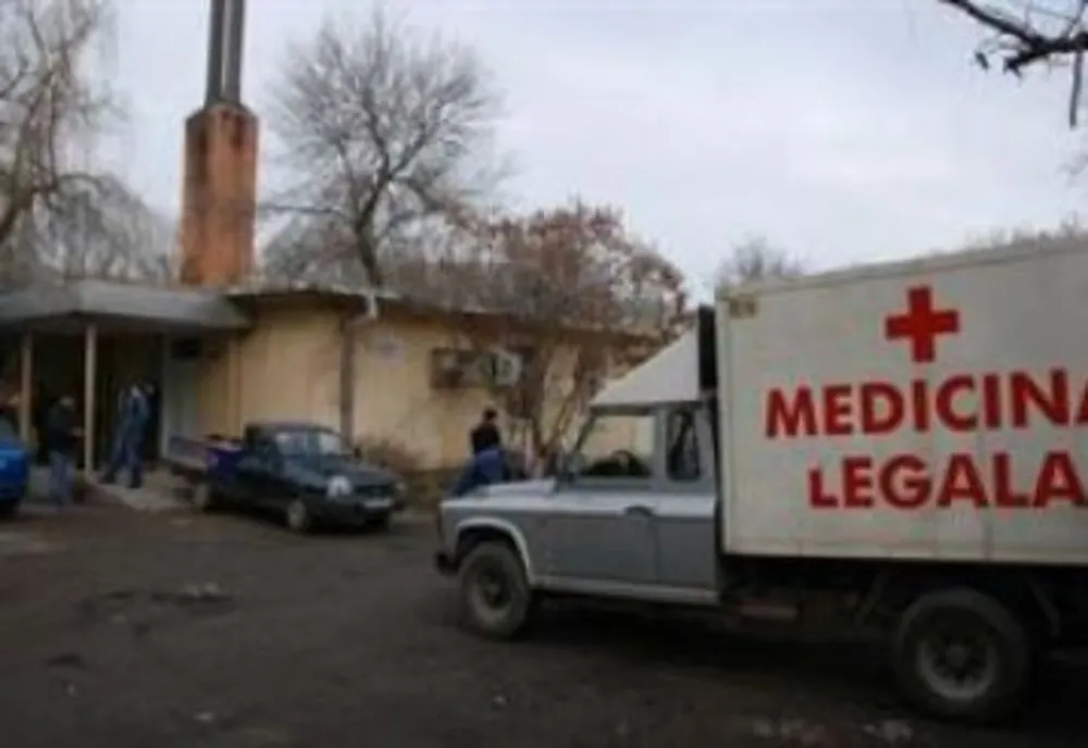 Bărbat din Gropeni electrocutat când vroia să scoată apa dintr-o piscină
