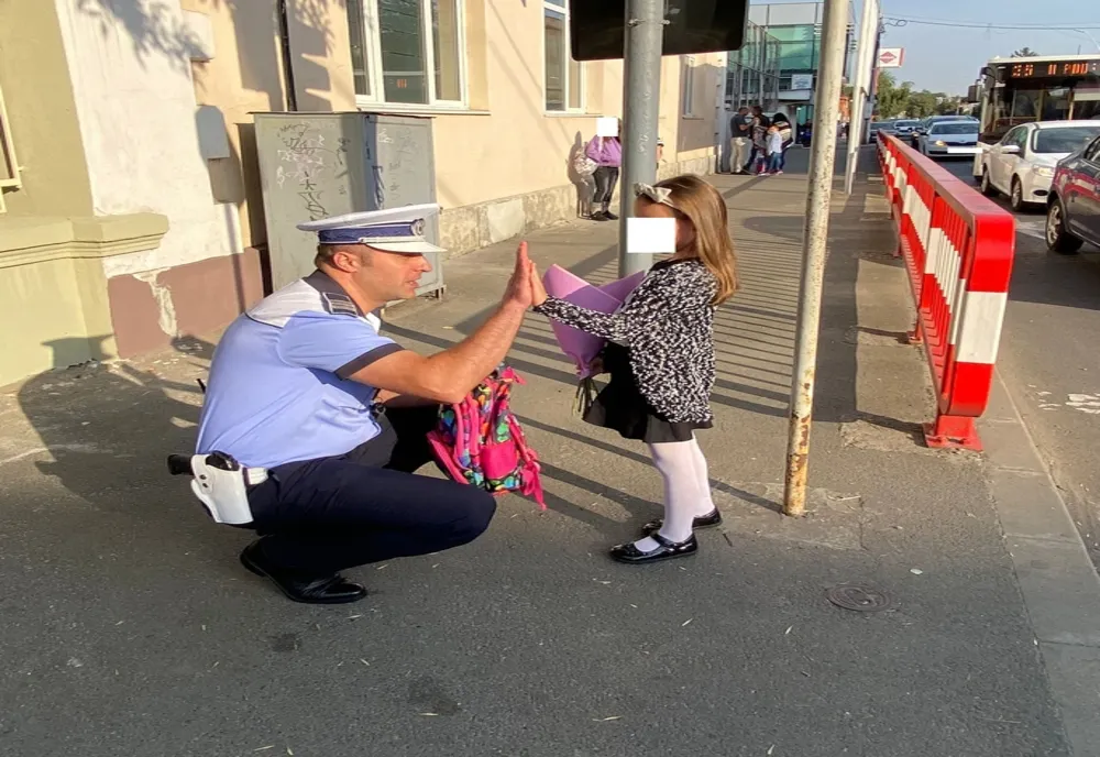 Video: 170 de polițiștii brăileni alături de elevi la începutul anului școlar