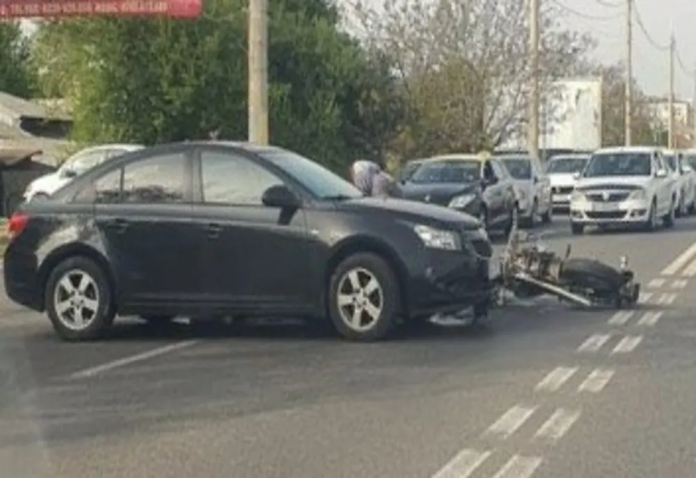 Motociclist accidentat pe Calea Călărașilor de un șofer care nu a acordat prioritate