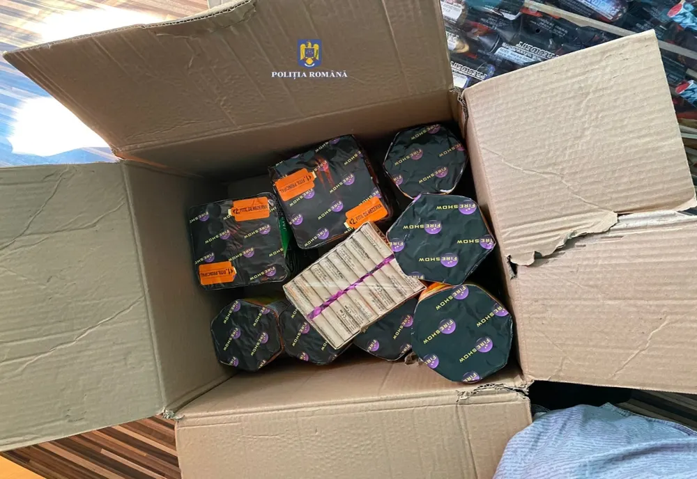 Polițiștii brăileni au ridicat cantitatea de aproximativ 55 kg de materiale pirotehnice de la domiciliul unui brăilean de 34 de ani