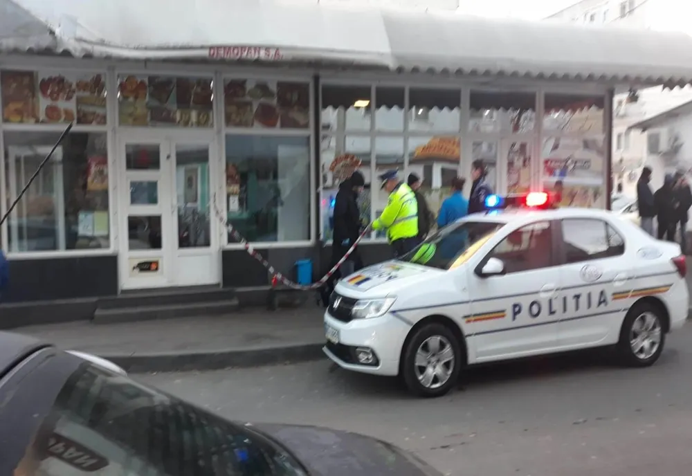 Persoană decedată pe stradă, în zona Pieței Microhală din municipiul Brăila