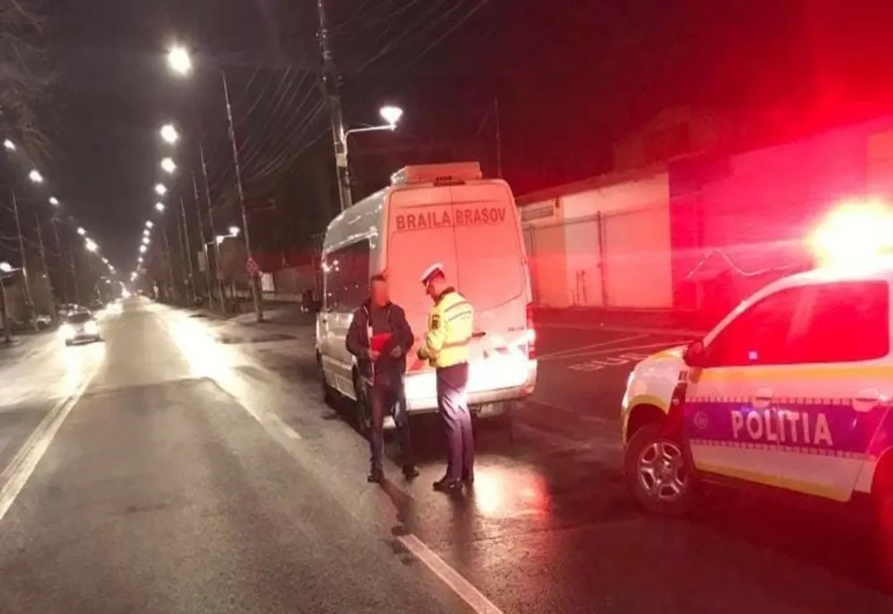 Transportatori de persoane amendați de poliția rutieră Brăila