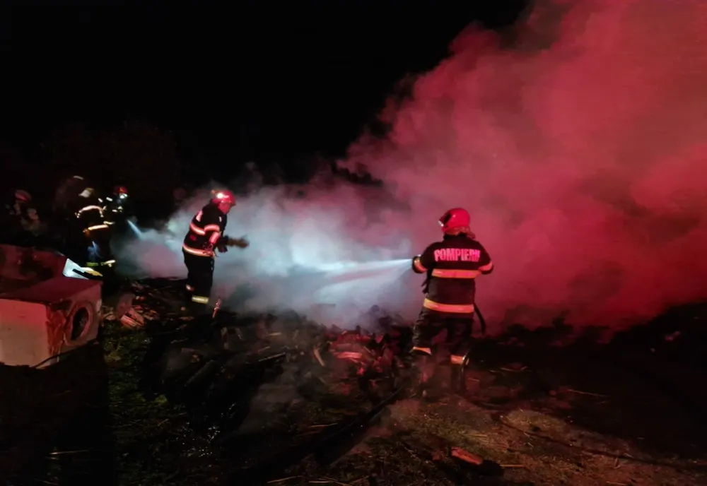 Incendiu la o stână pe raza localității Chiscani