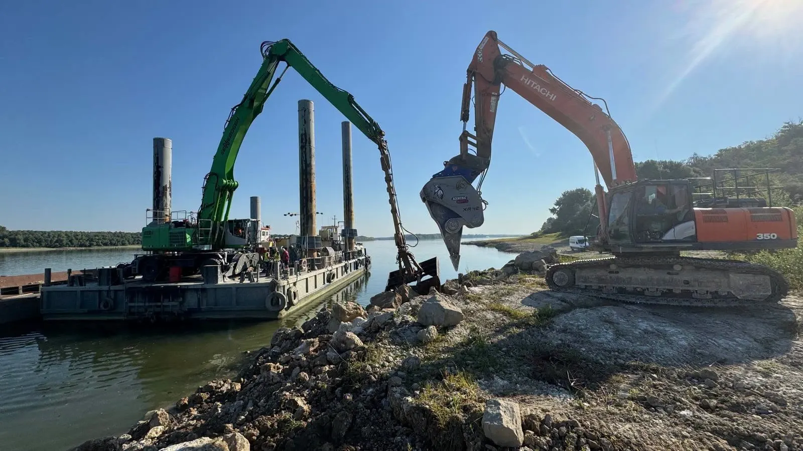 Lucrări pe Dunăre / Foto Facebook