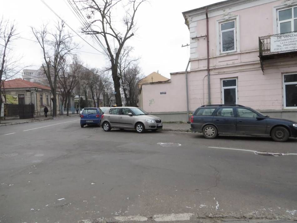 Polițiștii brăileni au aplicatpeste 100 de sancțiuni pentru oprirea și staționarea autovehiculelor în locuri nepermise