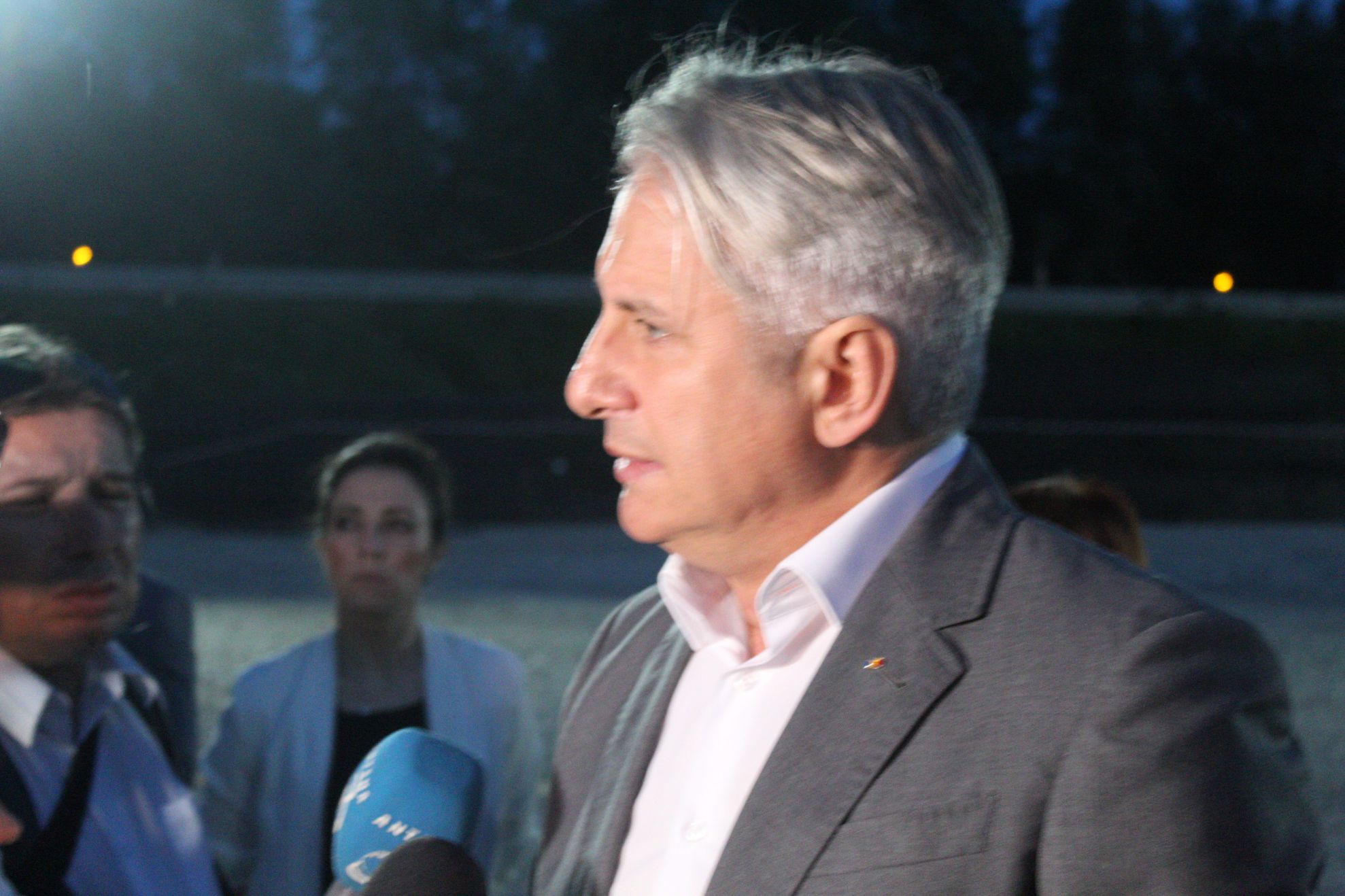 Teodorovici, vizită nocturnă la șantierul podului de la Brăila