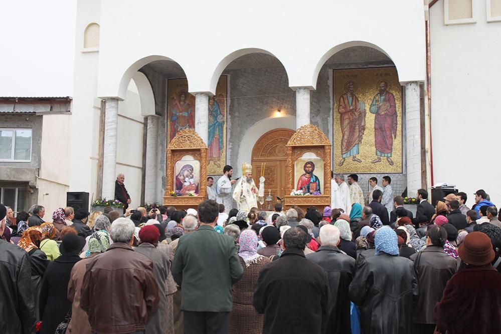 parohia-sfanta-cuvioasa-parascheva-din-braila-si-a-sarbatorit-hramul-83203