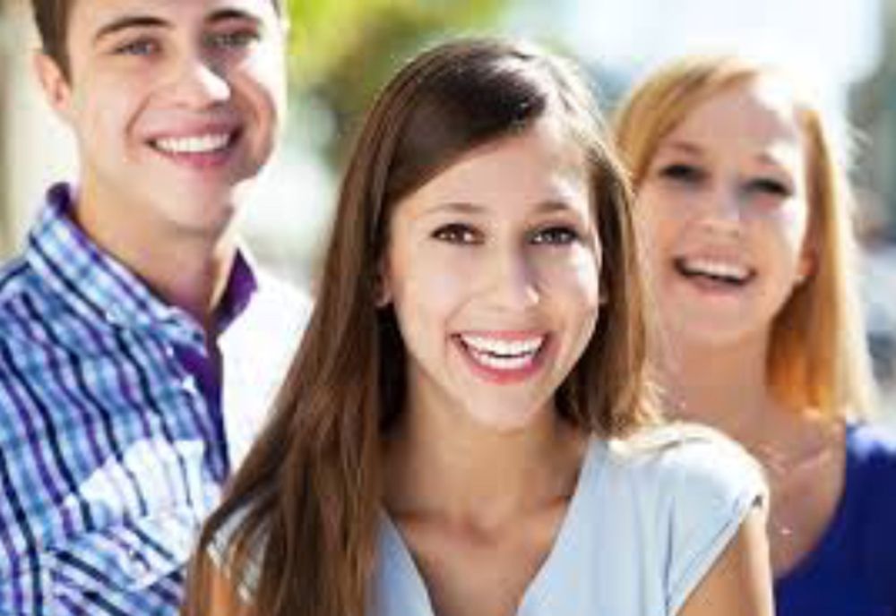 Trei motive pentru care să zâmbim, mai des