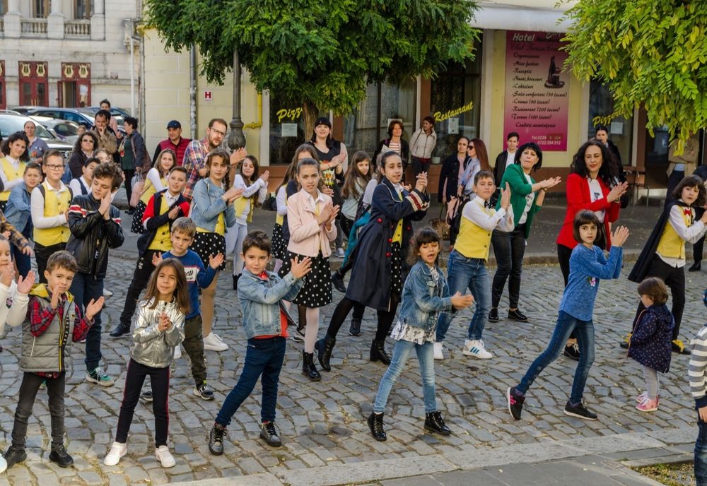 Alec Blenche și-a lansat la Brăila cel de-al patrulea volum “Erus și Valea Recunoștinţei” din seria “Erus și prietenii lui”