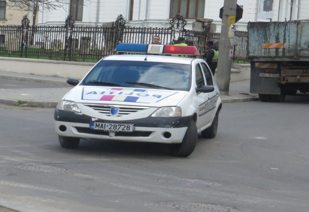 Polițiștii au aplicat ieri 85 de sancţiuni contravenţionale, în valoare totală de peste 34.000 de lei