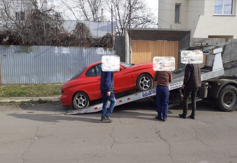 Autoturisme abandonate ridicate de pe domeniul public