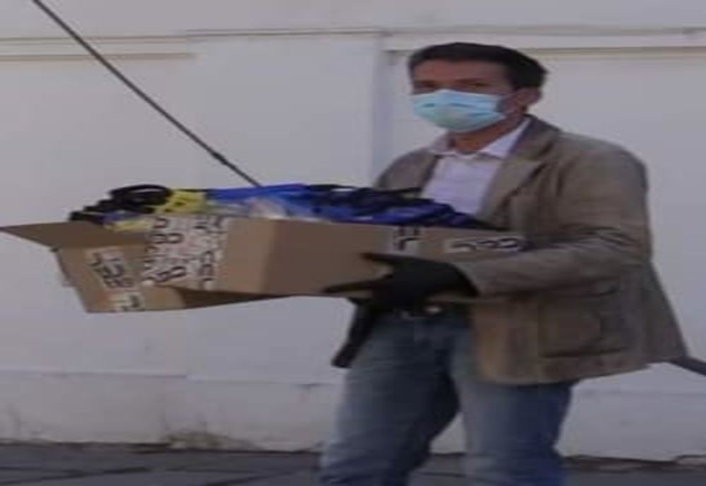 Cosmin Răzmeriță a donat 50 de viziere personalului de la Spitalul de Pneumoftiziologie Brăila